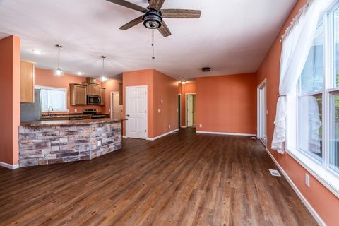 Tiny photo for 18562 E Hill Street, Mt Vernon, IL 62864 (MLS # 12633831)