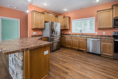 Tiny photo for 18562 E Hill Street, Mt Vernon, IL 62864 (MLS # 12633831)