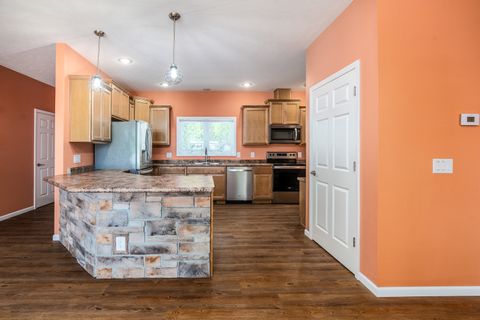 Tiny photo for 18562 E Hill Street, Mt Vernon, IL 62864 (MLS # 12633831)