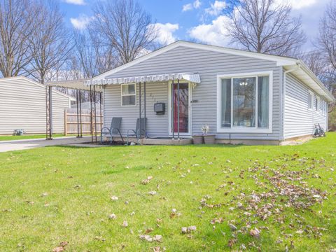 Photo of 2112 BELMONT Avenue, Joliet, IL 60432 (MLS # 12610943)