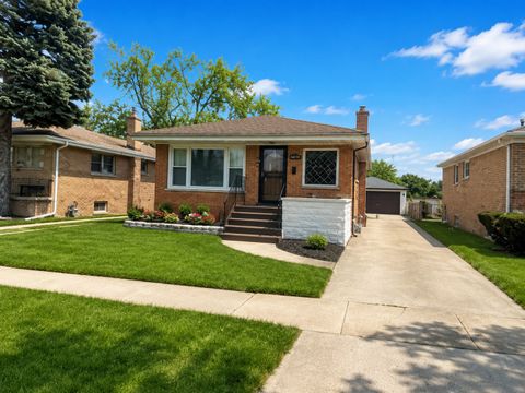 Photo of 14119 S MANISTEE Avenue, Burnham, IL 60633 (MLS # 12643227)