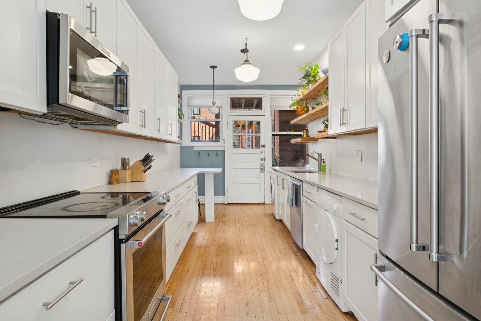 510 W SURF Street 2