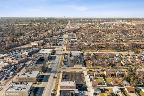 Tiny photo for 9848 W Roosevelt Road, Westchester, IL 60154 (MLS # 12720850)