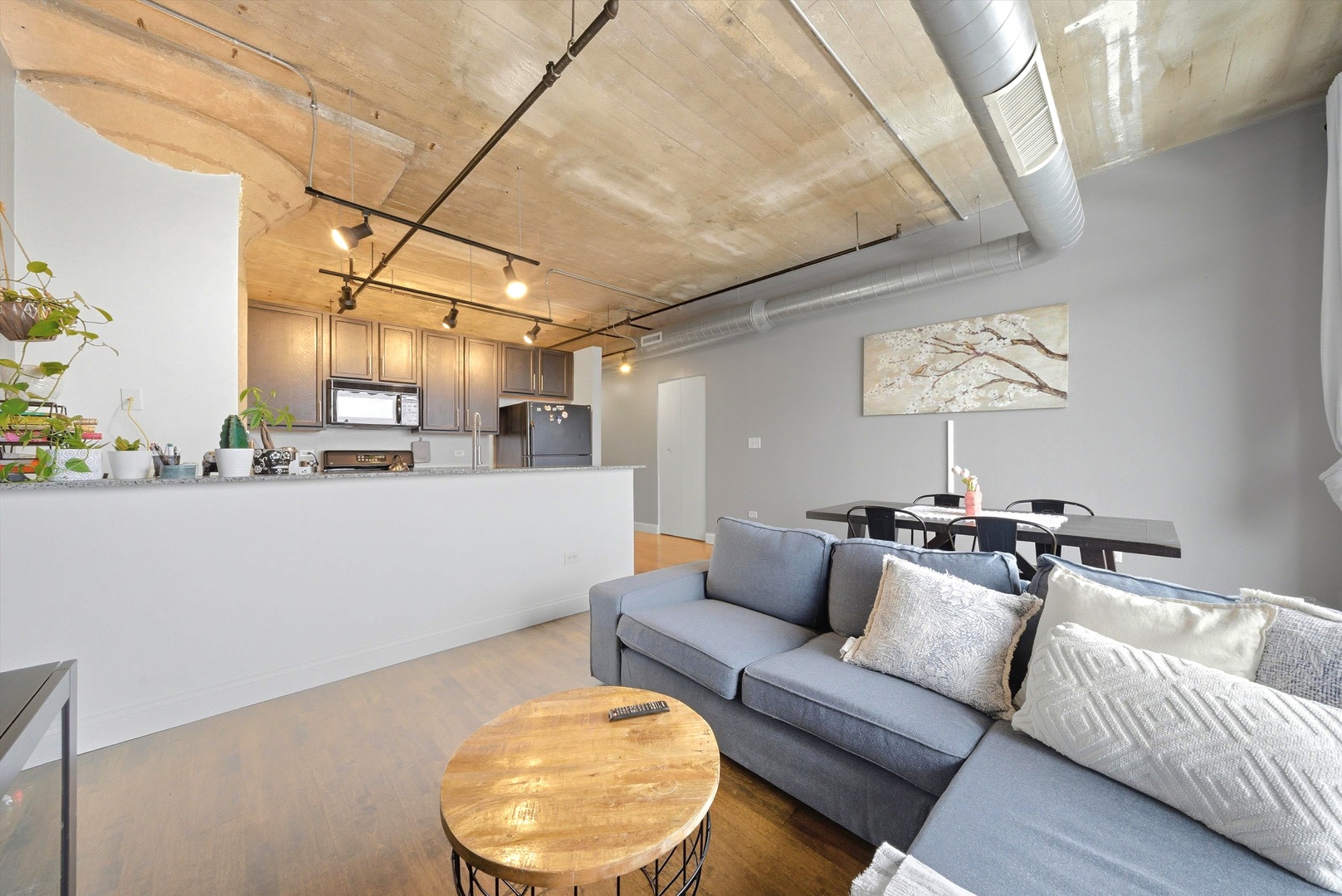 1550 S Blue Island Avenue 608