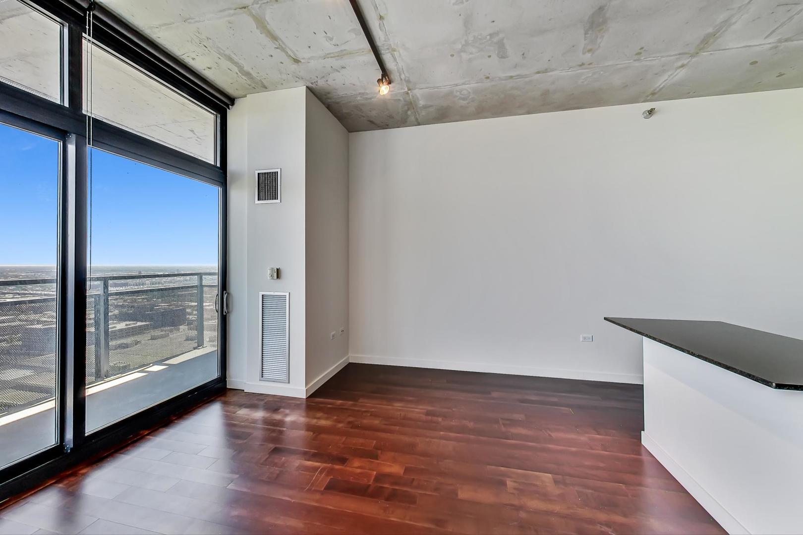 235 W Van Buren Street 4107