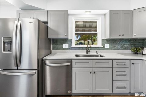 Tiny photo for 503 AIRPORT Road, Centralia, IL 62801 (MLS # EB460423)