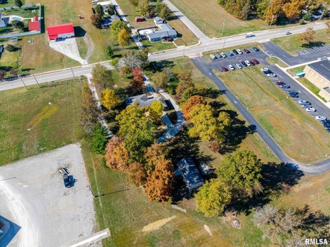 Tiny photo for 503 AIRPORT Road, Centralia, IL 62801 (MLS # EB460423)