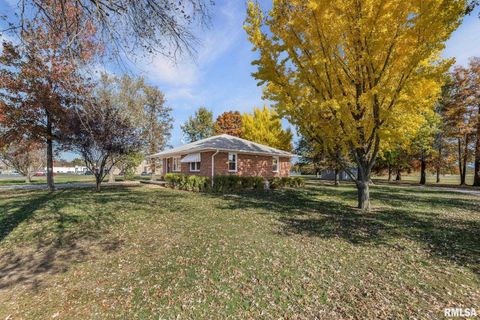 Tiny photo for 503 AIRPORT Road, Centralia, IL 62801 (MLS # EB460423)