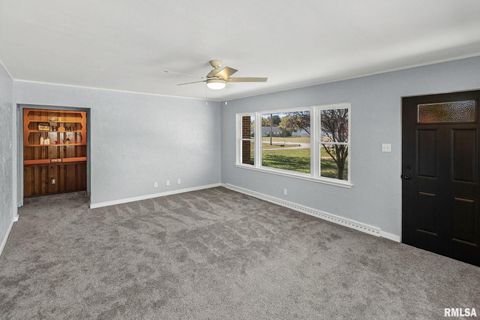 Tiny photo for 503 AIRPORT Road, Centralia, IL 62801 (MLS # EB460423)