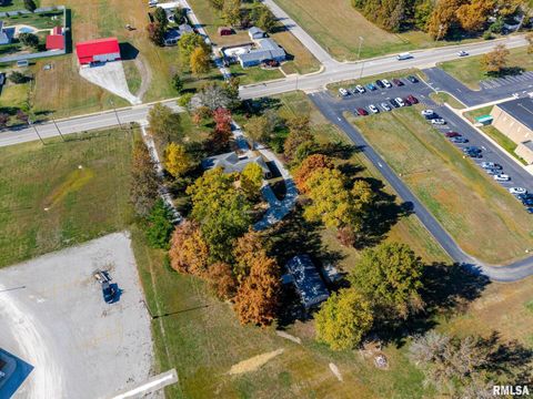 Tiny photo for 503 AIRPORT Road, Centralia, IL 62801 (MLS # EB460423)