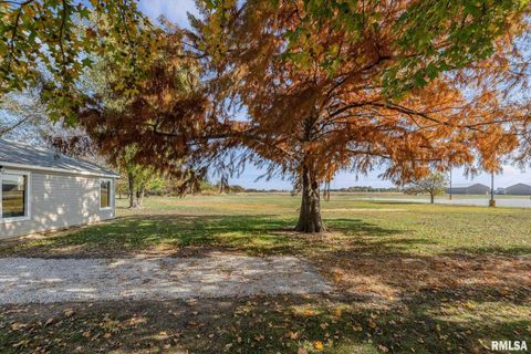 Tiny photo for 503 AIRPORT Road, Centralia, IL 62801 (MLS # EB460423)
