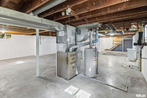 Tiny photo for 503 AIRPORT Road, Centralia, IL 62801 (MLS # EB460423)