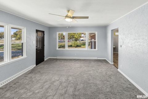 Tiny photo for 503 AIRPORT Road, Centralia, IL 62801 (MLS # EB460423)