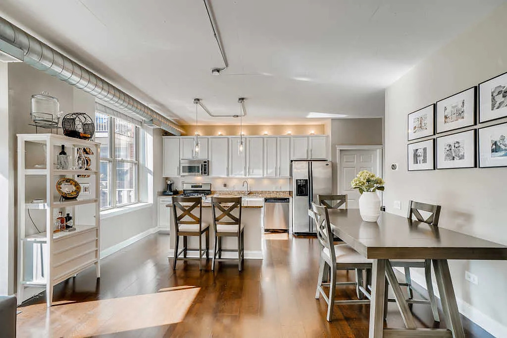 1001 W Madison Street 215