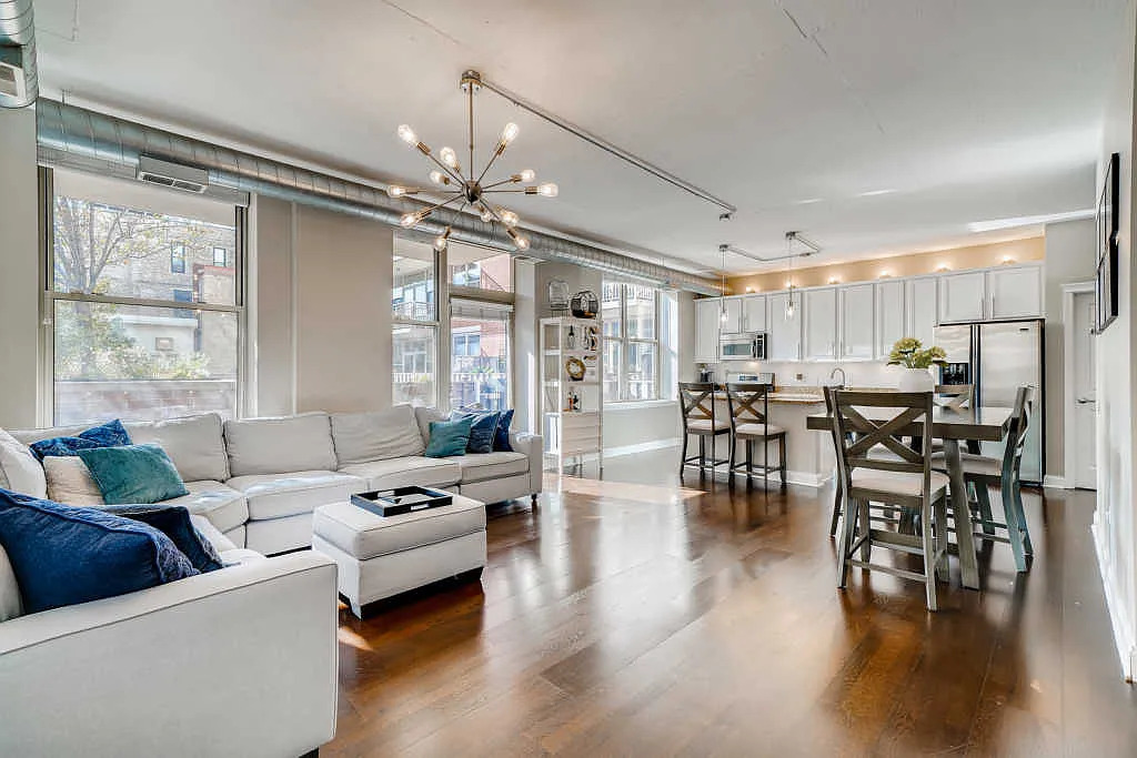 1001 W Madison Street 215