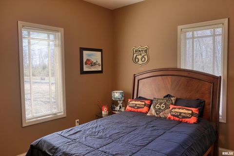 Tiny photo for 10950 PRESTWICK Drive, Benton, IL 62812 (MLS # EB457169)