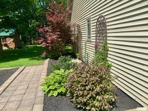 Tiny photo for 10950 PRESTWICK Drive, Benton, IL 62812 (MLS # EB457169)