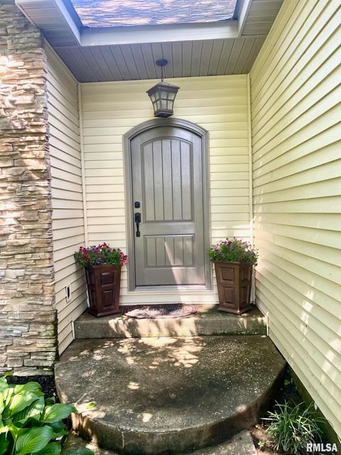 Tiny photo for 10950 PRESTWICK Drive, Benton, IL 62812 (MLS # EB457169)