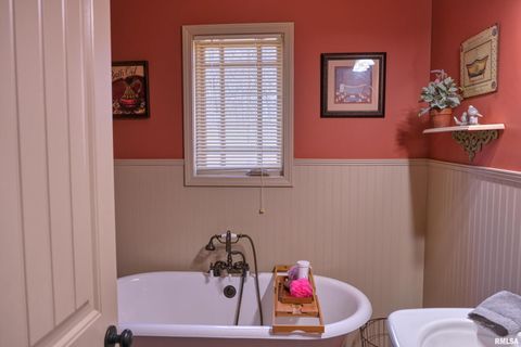 Tiny photo for 10950 PRESTWICK Drive, Benton, IL 62812 (MLS # EB457169)