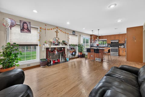 Tiny photo for 1162 HYANNIS Circle, Carol Stream, IL 60188 (MLS # 12720863)