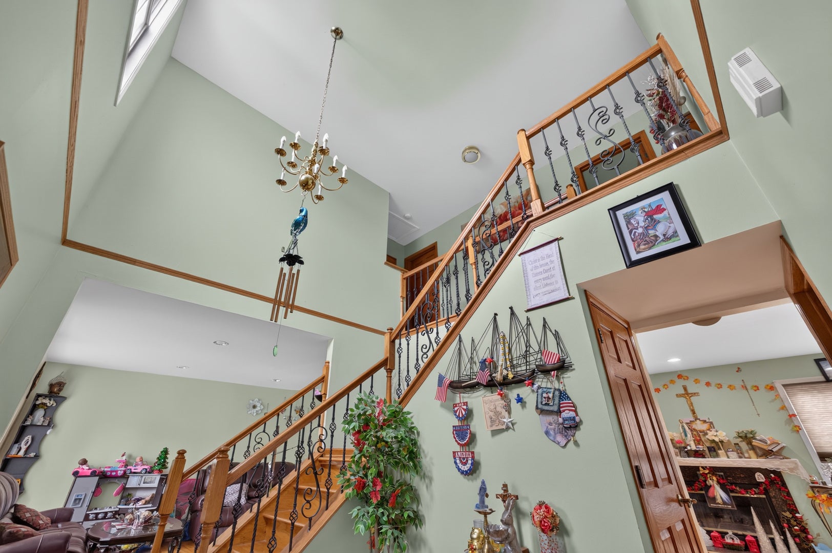 1162 HYANNIS Circle
