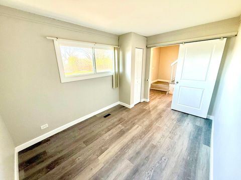 Tiny photo for 747 Cove Court, Bartlett, IL 60103 (MLS # 12606838)