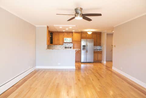 Tiny photo for 16 E Old Willow Road #206-S, Prospect Heights, IL 60070 (MLS # 12722081)