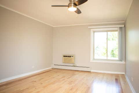 Tiny photo for 16 E Old Willow Road #206-S, Prospect Heights, IL 60070 (MLS # 12722081)