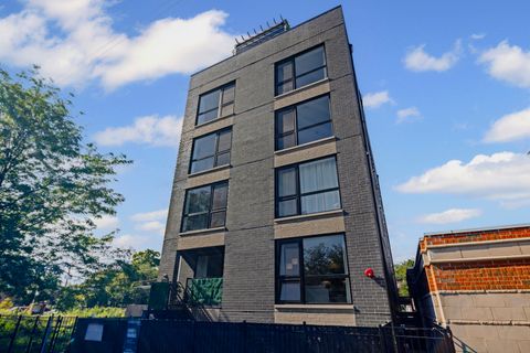 5914 N Lincoln Avenue 1E Chicago IL 60659
