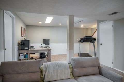 Tiny photo for 4318 18th Street, Bettendorf, IA 52722 (MLS # 12577771)