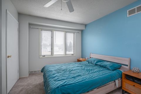 Tiny photo for 4318 18th Street, Bettendorf, IA 52722 (MLS # 12577771)