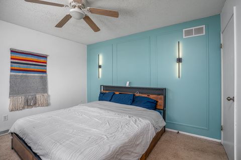 Tiny photo for 4318 18th Street, Bettendorf, IA 52722 (MLS # 12577771)