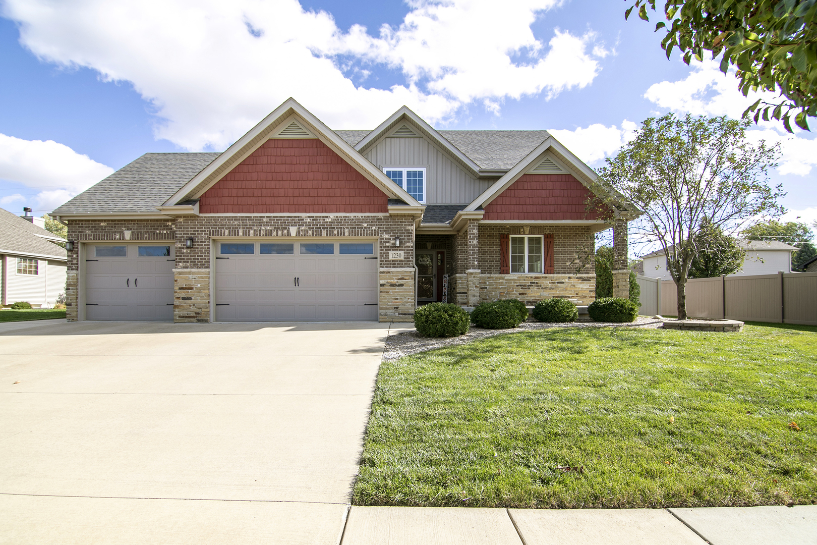 1230 Eagle Bluff Drive