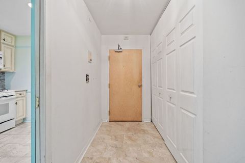 Tiny photo for 972 Thornton Lane #102, Buffalo Grove, IL 60089 (MLS # 12484813)