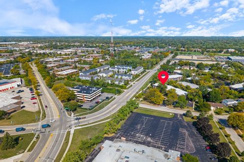 Tiny photo for 972 Thornton Lane #102, Buffalo Grove, IL 60089 (MLS # 12484813)