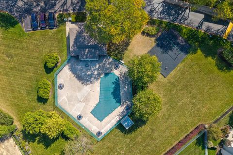 Tiny photo for 972 Thornton Lane #102, Buffalo Grove, IL 60089 (MLS # 12484813)