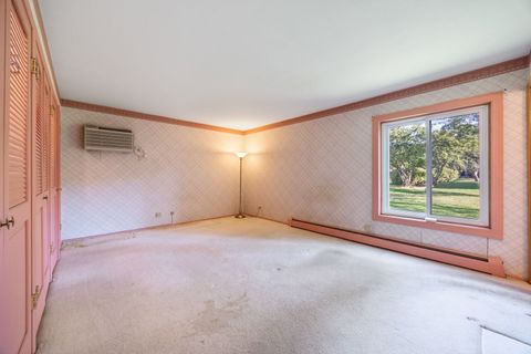 Tiny photo for 972 Thornton Lane #102, Buffalo Grove, IL 60089 (MLS # 12484813)