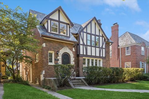 Tiny photo for 1116 N Elmwood Avenue, Oak Park, IL 60302 (MLS # 12468178)