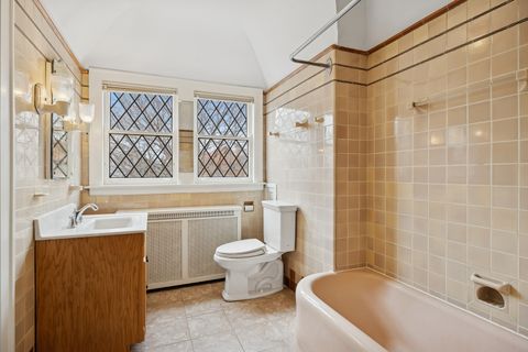 Tiny photo for 1116 N Elmwood Avenue, Oak Park, IL 60302 (MLS # 12468178)