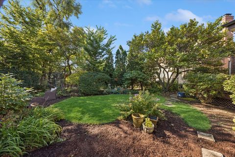 Tiny photo for 1116 N Elmwood Avenue, Oak Park, IL 60302 (MLS # 12468178)