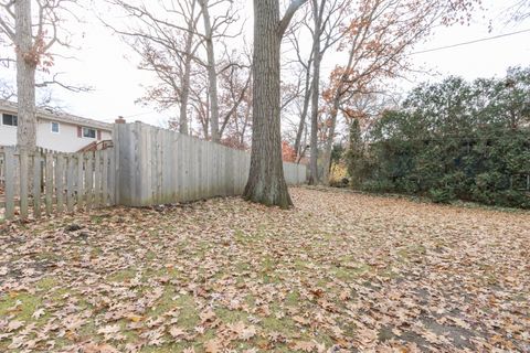 Tiny photo for 1348 Dairy Lane, Mundelein, IL 60060 (MLS # 12522653)