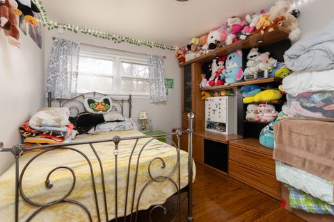 Tiny photo for 1348 Dairy Lane, Mundelein, IL 60060 (MLS # 12522653)