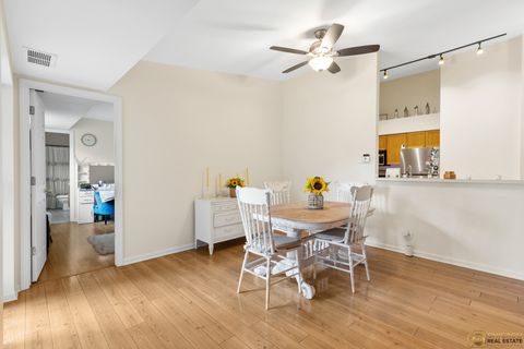 Tiny photo for 784 N Gary Avenue #212, Carol Stream, IL 60188 (MLS # 12491387)
