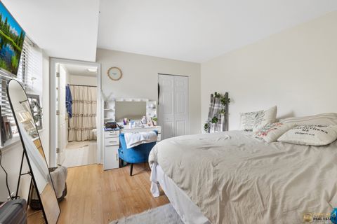 Tiny photo for 784 N Gary Avenue #212, Carol Stream, IL 60188 (MLS # 12491387)