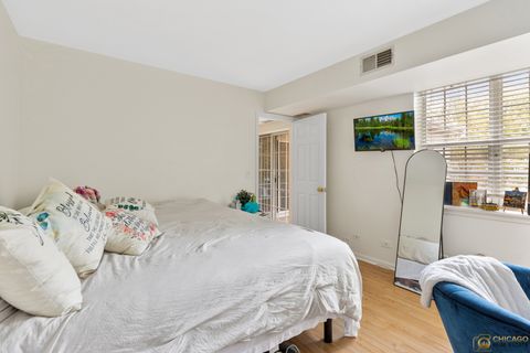 Tiny photo for 784 N Gary Avenue #212, Carol Stream, IL 60188 (MLS # 12491387)