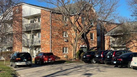 Tiny photo for 4301 W Shamrock Lane #2D, McHenry, IL 60050 (MLS # 12580569)