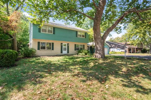 Tiny photo for 133 Mayflower Drive, Batavia, IL 60510 (MLS # 12434530)