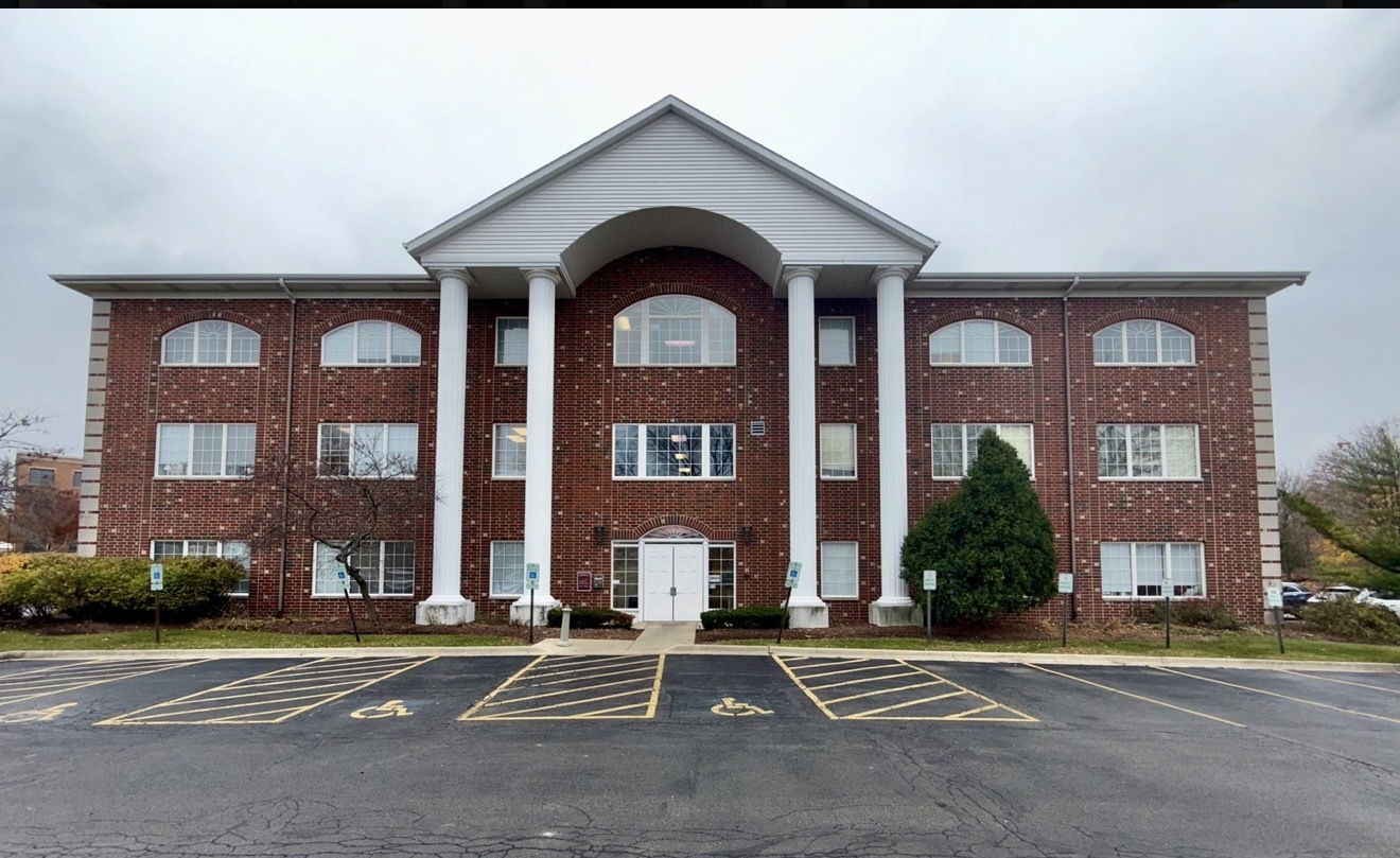 Photo 1 of 10 — 20646 Abbey Woods Court 106, Frankfort, IL 60423