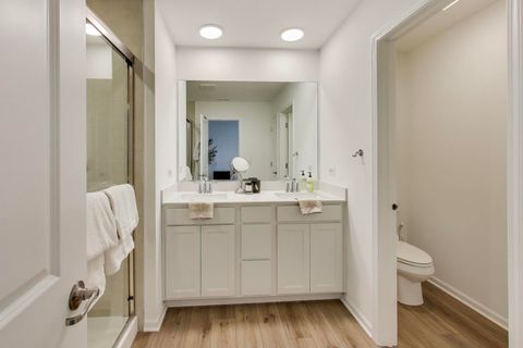 Tiny photo for 1406 Neubauer Circle #1904, Lindenhurst, IL 60046 (MLS # 12574324)