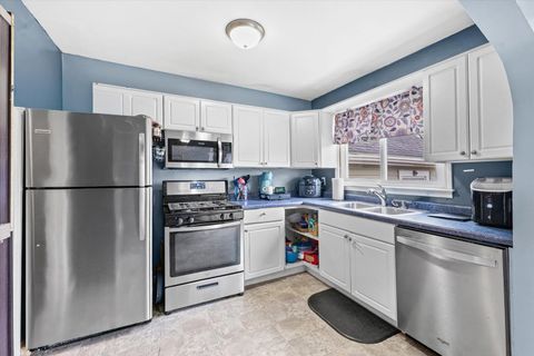 Tiny photo for 423 E Payson Street, Pontiac, IL 61764 (MLS # 12574896)